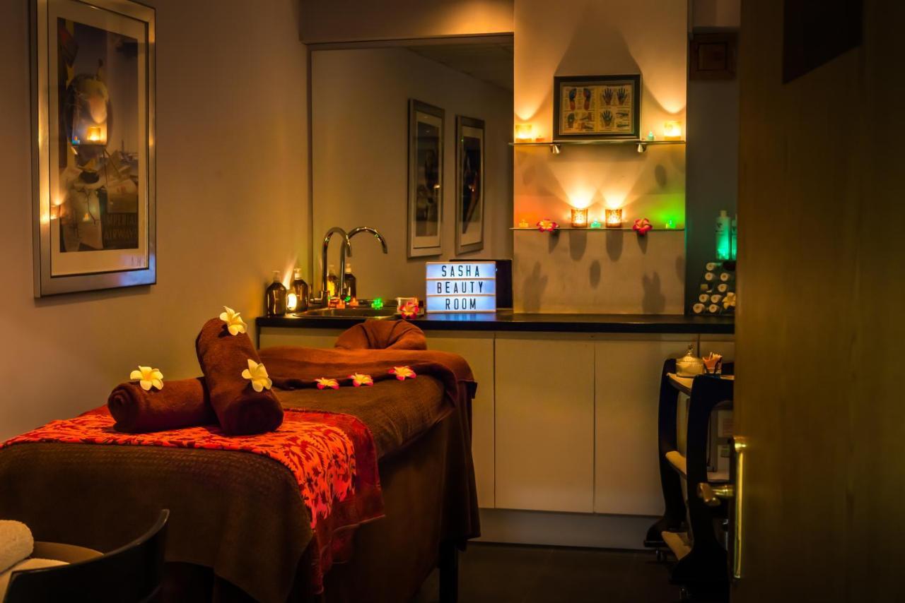 Parkway Hotel & Spa Cwmbran Dış mekan fotoğraf